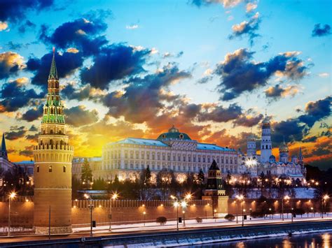 Moskau, die hauptstadt der russischen föderation und eine riesenmetropole mit über 12 millionen einwohnern. Russland förderte im Januar so viel Öl wie seit 25 Jahren ...