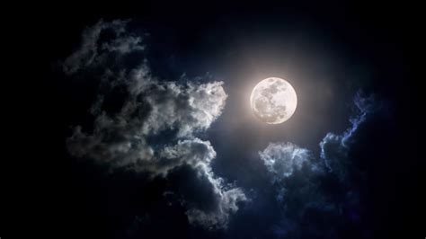 Does The Full Moon Really Make People Act Crazy Mental Floss