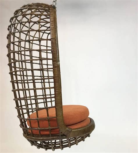 Shop our hanging egg chair selection from the world's finest dealers on 1stdibs. Mid Century Woven Rattan Hanging Egg Chair For Sale at 1stdibs
