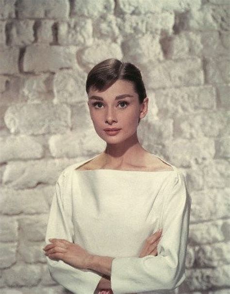 Pin De Ana Maio Em Eternamente Audrey Hepburn Audrey Hepburn Atrizes