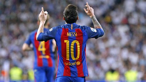 Video Leo Messi Dazzles At The Santiago Bernabéu Fc Barcelona
