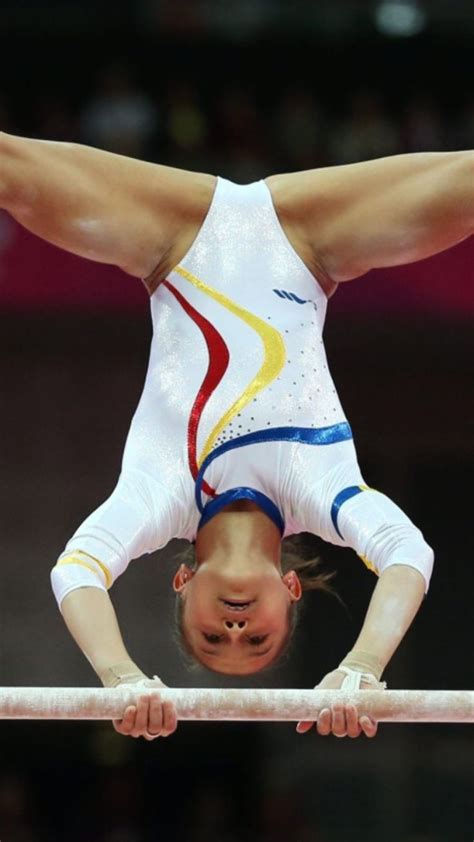 Pin By Jose Fuentes On Gymnastic Female Gymnast Gymnastics Girls