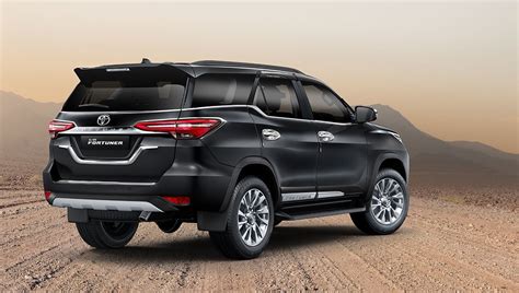 Prices And Specifications For Toyota Fortuner Vx1 4x4 2021 In Saudi