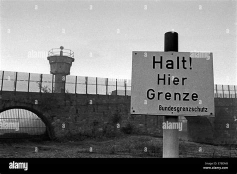 Border Sign Inner German Border Stockfotos & Border Sign Inner German Border Bilder - Alamy