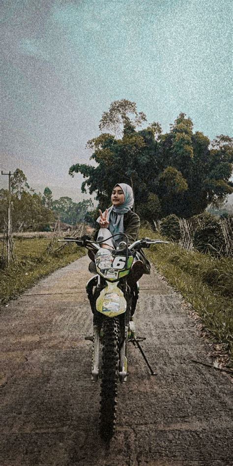 Gambar Pembalap Motor Wanita Materisekolah Github Io