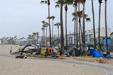 Los Angeles Finally Cleaning Up ‘dangerous Homeless Camps In Venice