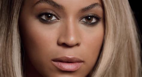 Beyonce Inspired Natural Look With Smoldering Eyes Adjusting Beauty