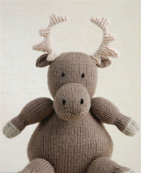 Knitting patterns are great when they are free to save and keep. How to Knit a Cuddly Moose | Animal knitting patterns ...