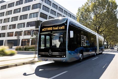 Mercedes Benz Setra Omniplus und BusStore in Brüssel Daimler Buses