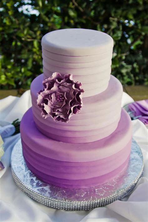 12 Fabulous Ombre Wedding Cakes Belle The Magazine