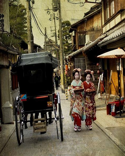 gion district kyoto geisha girls geisha kyoto japan