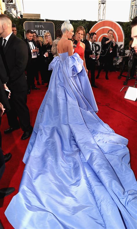 Lady gaga is no stranger to blue hair (or orange, or yellow, or pink. Lady Gaga Blue Hair And Dress 2019 Golden Globes ...