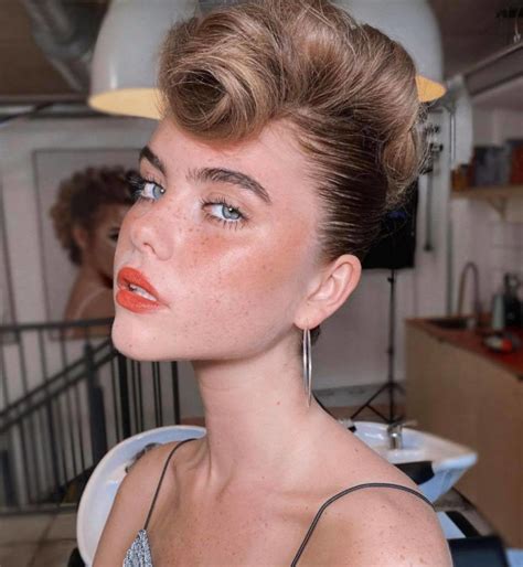 The Prettiest Aquarius Hairstyles To Express Your Bold Side 6