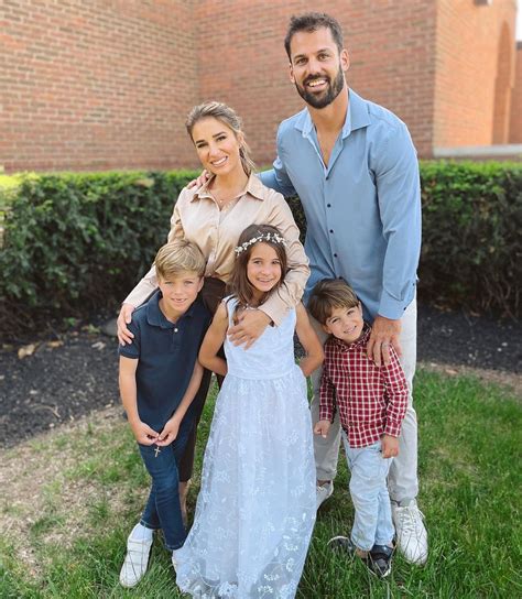 Jessie James Decker In Cycle Of Obsessive Weight Loss Gain