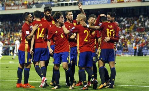 هذا ماقاله مدرب منتخب إسبانيا سابق بخصوص تعادل المنتخب المغربي أمام إسبانيا| لن تصدق مقاله! منتخب إسبانيا يقيس مدى قوته بمواجهة ألمانيا والأرجنتين
