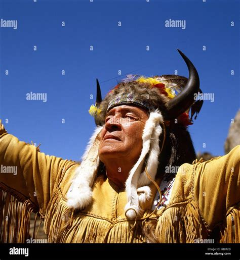 Lakota Sioux Indischer Häuptling Fotos Und Bildmaterial In Hoher Auflösung Alamy