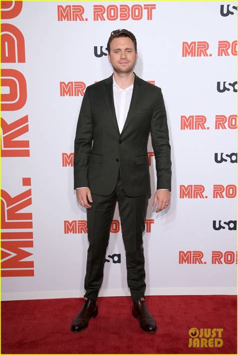 In the mid 2000s, porter married lucy gunn, but they divorced. Rami Malek Gets Lucy Boynton's Support at 'Mr. Robot ...
