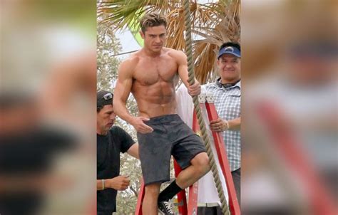 Happy Birthday Zac Efrons Sexiest Shirtless Photos In 9 Clicks