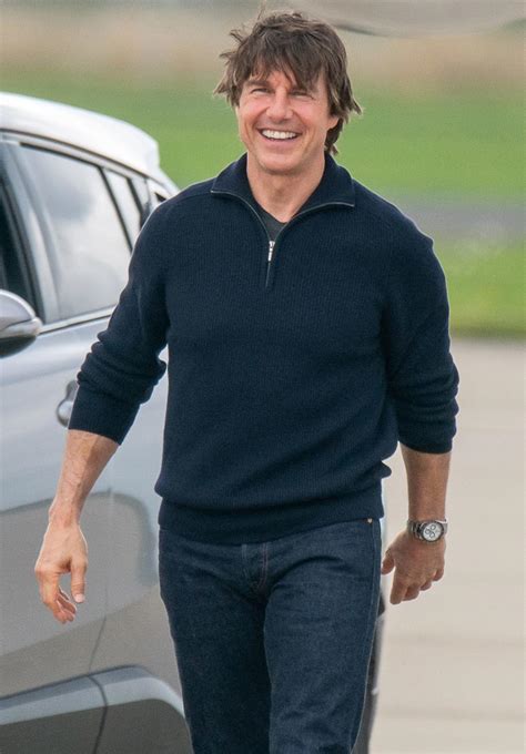 Tom Cruise Pops Up In England Plus Tyra Banks Lea Michele Janet