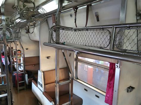 First Class Overnight Train Bangkok To Chiang Mai Várias Classes