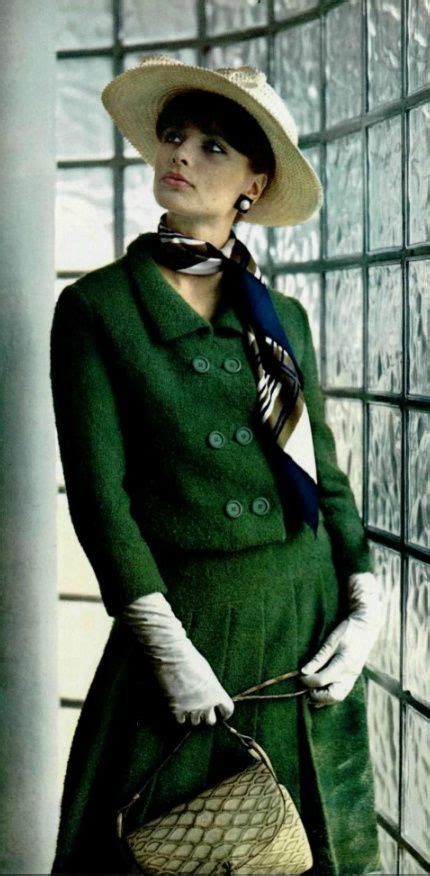 His birthday, what he did before fame, his family life, fun trivia facts, popularity rankings, and more. 1964 Yves Saint Laurent Repinned by www.lecastingparisien.com | Mode