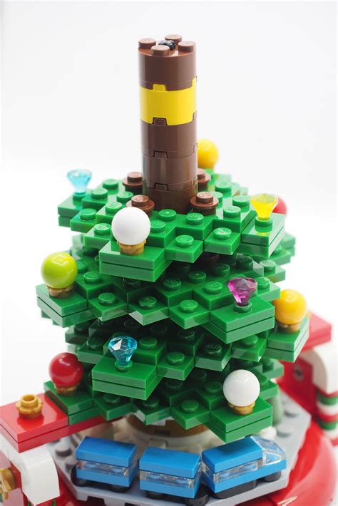 Brickfinder Review Lego Seasonal Christmas Tree 40338