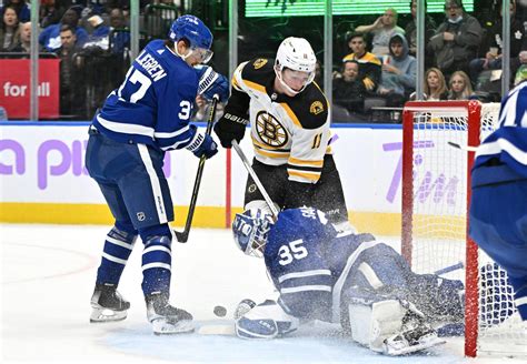 Toronto Maple Leafs Ilya Samsonov Leaves Game Early With Knee Injury
