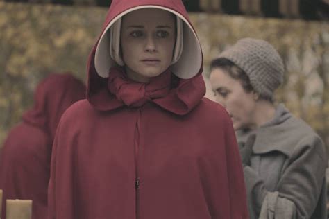 ‘the Handmaids Tale Recap Season 1 Episode 5 Offred And Nick Sex