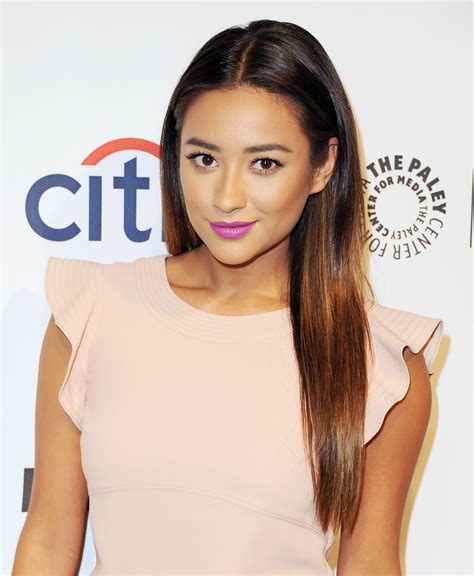 The Beauty Evolution Of Shay Mitchell From Pretty Little Liar To Pret