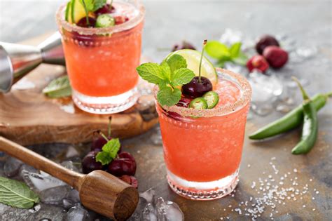Decadent Mixed Drink Ideas to Satisfy Your Sweet Tooth