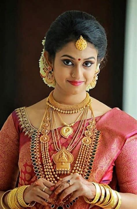 Traditional Dress Of Kerala For Men And Women Lifestyle Fun
