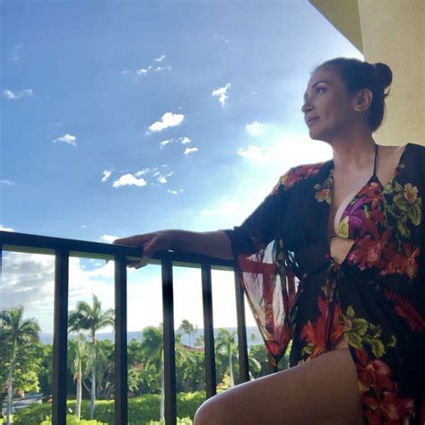 55 Is The New Sexy These Swimsuit Photos Of Zsa Zsa Padilla Will Show You Why Abs Cbn