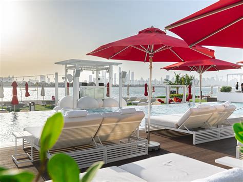 Top Dubai Brunches With Pool And Beach Access