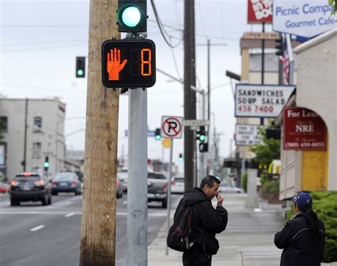 New Crosswalk Countdown Lights Tell Pedestrians When The Red Lights Coming The Spokesman Review
