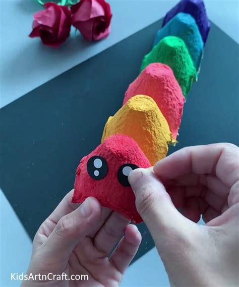 Egg Carton Caterpillar Craft Tutorial For Kids Kids Art And Craft