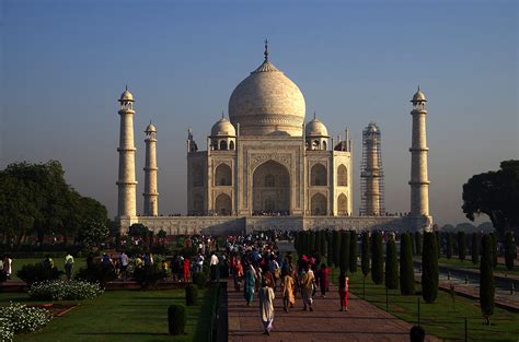 We saw everything we need to, without being forced to. Earth-Roamers : India - The Taj Mahal
