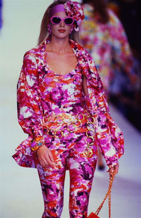 CHANEL Runway Show RTW S/S 1991 | Fashion, 90s runway fashion, Runway ...