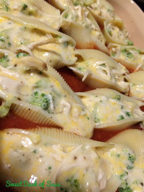 Easy shrimp alfredo recipe comes together in minutes for an amazing meal. Broccoli Alfredo Stuffed Shells | KeepRecipes: Your Universal Recipe Box