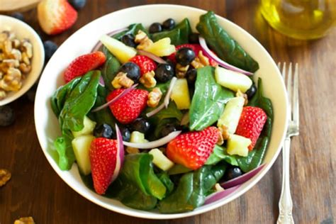 In this post you'll learn how to make a filling, satisfying side salad or light meal that's fresh and tastes amazing. Spinach Fruit Salad Recipe - Food Fanatic