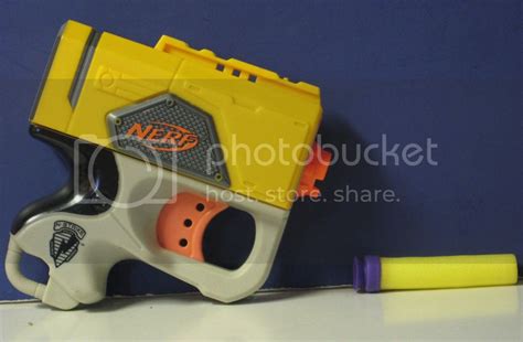 Nerf N Strike Single Shot Soft Dart Gun With Suction Cup Foam Dart Ebay