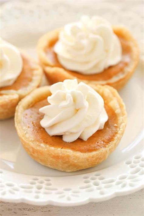 An Easy Recipe For Mini Pumpkin Pies Made In A Muffin Pan The Perfect