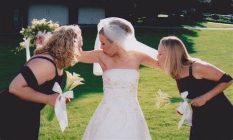 Awkward Photos Capture Some Of The Worst Ever Wedding Moments Daily