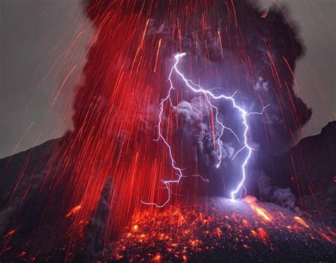 Sakurajima Japan Photos Electrifying Volcanic Lightning Ny Daily