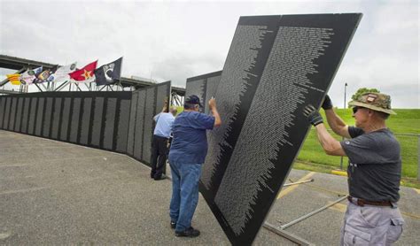 Video Vietnam Memorial Traveling Wall At Belle Of Baton Rouge Nation World