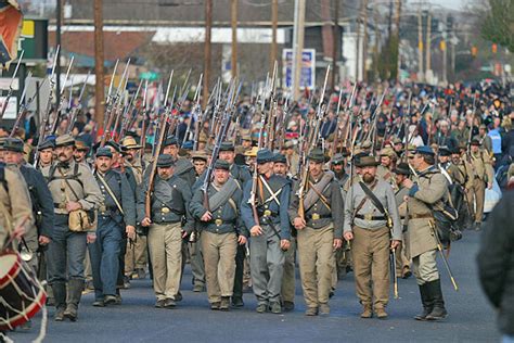 Thousands Of Confederate Troops Approach During The Remembrance Day