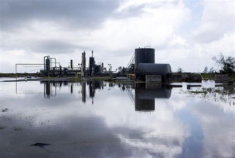 Exxon Draws From Us Strategic Petroleum Reserve For Louisiana