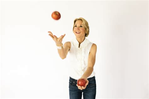 Tip Of The Month Eat Your Apple Peel Dr Ann Wellness