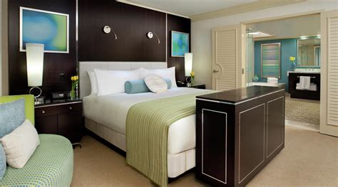 Ask cubschick1 about polo towers suites. One Bedroom Tower Suite - The Mirage