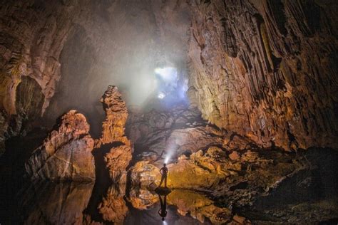 Inside Hang Son Doong The Worlds Largest Caves In Vietnam World Vietnam Natural Wonders