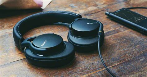 We will provide a brief overview of… we have searched far and wide for the different types of headphone brands out there and compiled a lost of the top 20 headphone brands in the world. Top 10 Best Headphone Brands in the World | Improb